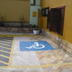 Estacionamento exclusivo para deficientes